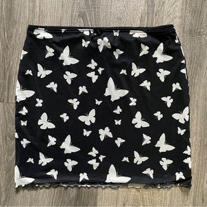 Wild Fable butterfly pattern Black Skirt size large